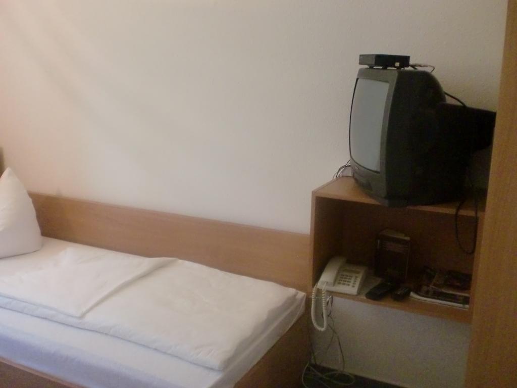 Hotel & Restaurant "Zum Firstenstein" Konigshain Δωμάτιο φωτογραφία