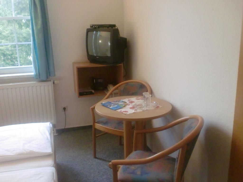 Hotel & Restaurant "Zum Firstenstein" Konigshain Εξωτερικό φωτογραφία