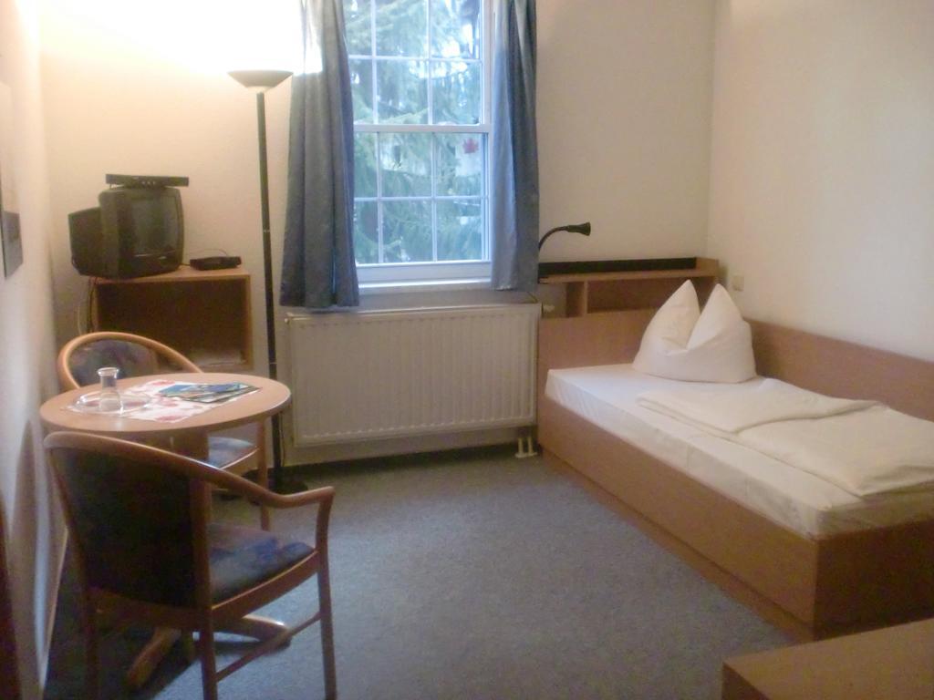 Hotel & Restaurant "Zum Firstenstein" Konigshain Εξωτερικό φωτογραφία