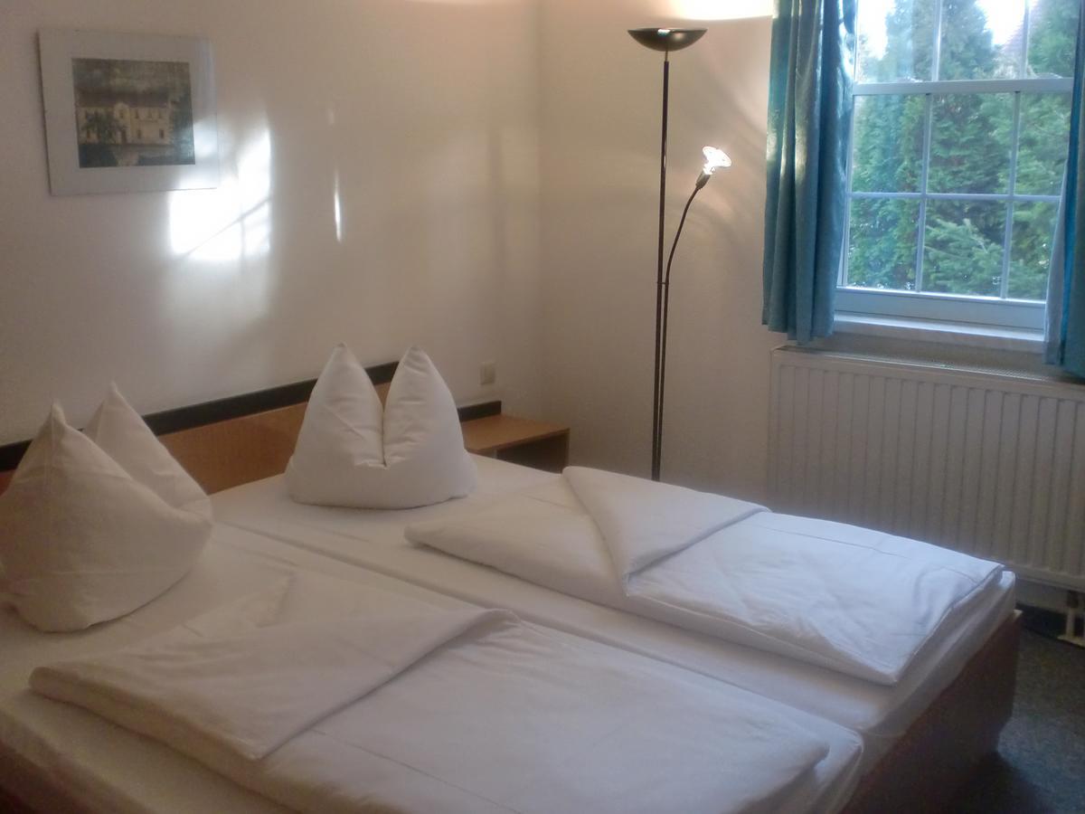 Hotel & Restaurant "Zum Firstenstein" Konigshain Εξωτερικό φωτογραφία